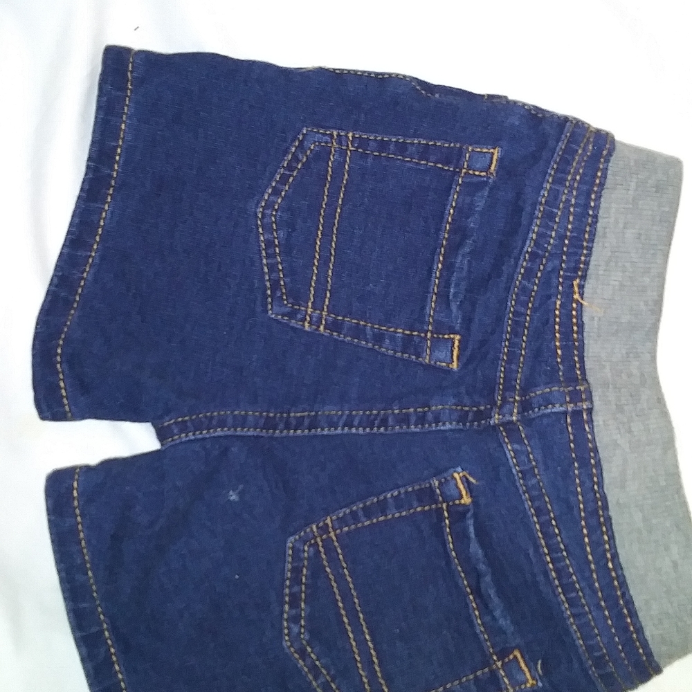 Size 9M Boys Okie Dokie Pull on Shorts